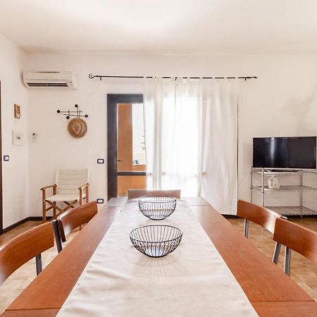 Relax Family House Al Mare Διαμέρισμα Isola Rossa Εξωτερικό φωτογραφία