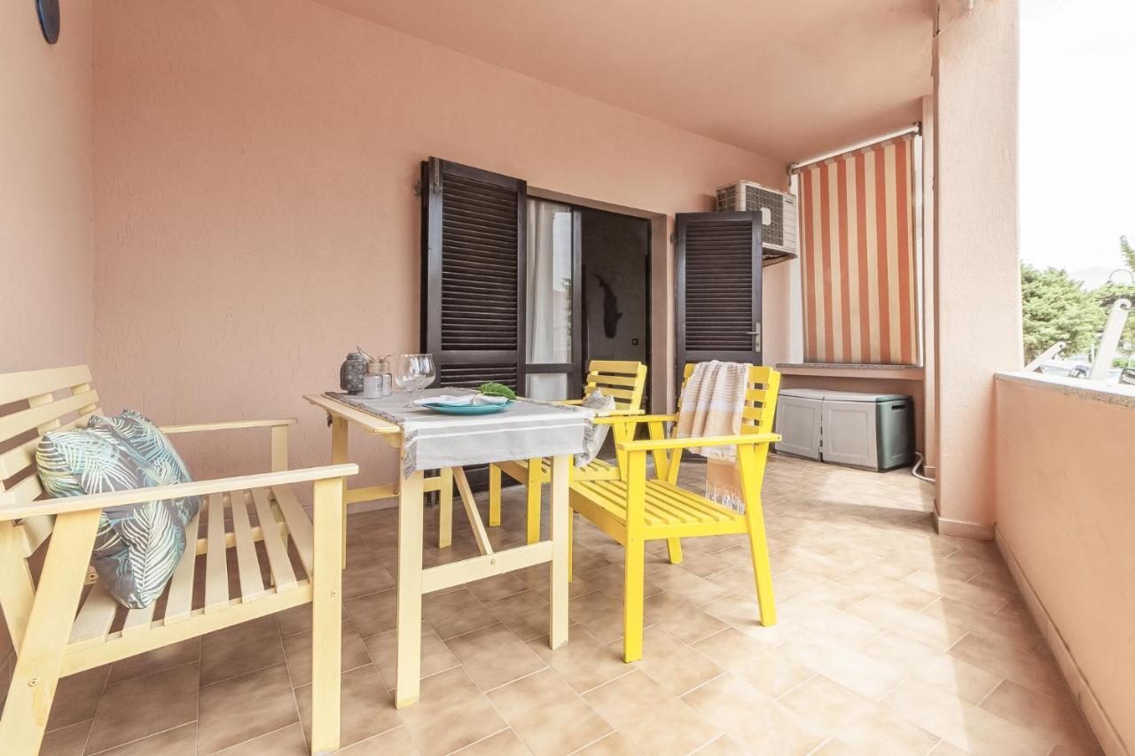 Relax Family House Al Mare Διαμέρισμα Isola Rossa Εξωτερικό φωτογραφία