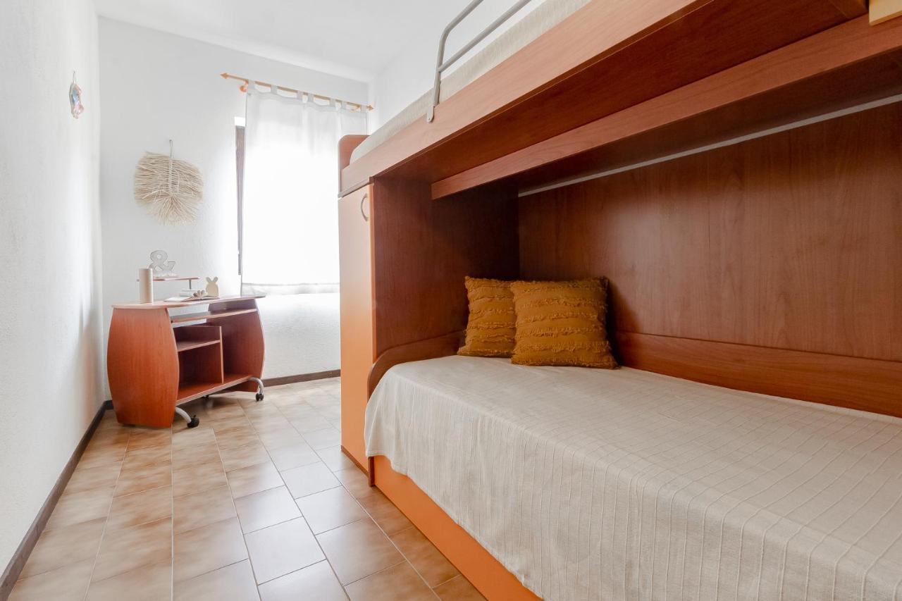 Relax Family House Al Mare Διαμέρισμα Isola Rossa Εξωτερικό φωτογραφία