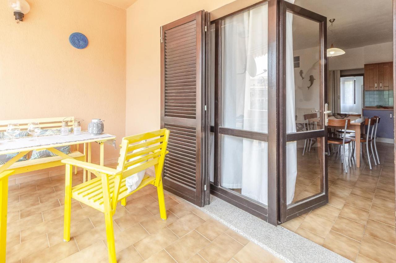 Relax Family House Al Mare Διαμέρισμα Isola Rossa Εξωτερικό φωτογραφία