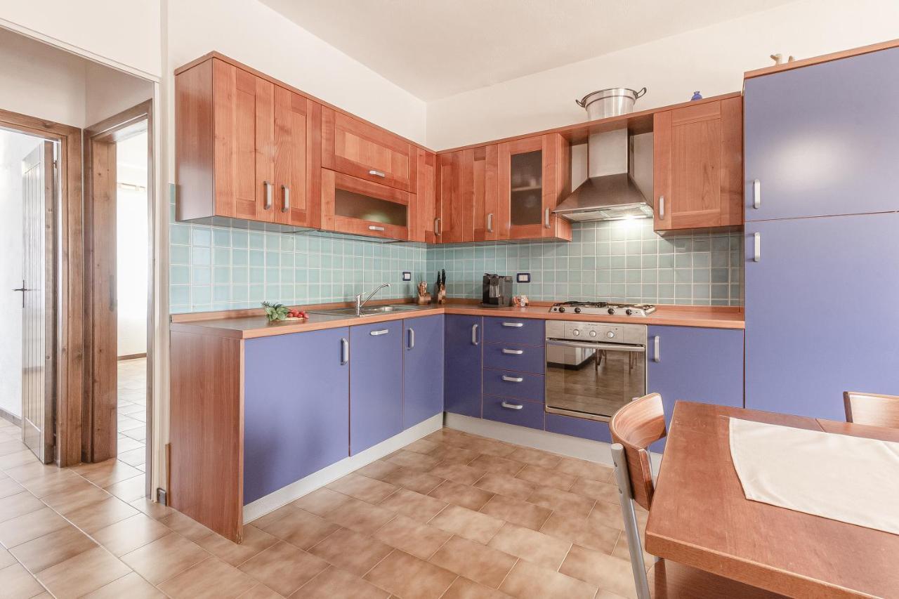 Relax Family House Al Mare Διαμέρισμα Isola Rossa Εξωτερικό φωτογραφία